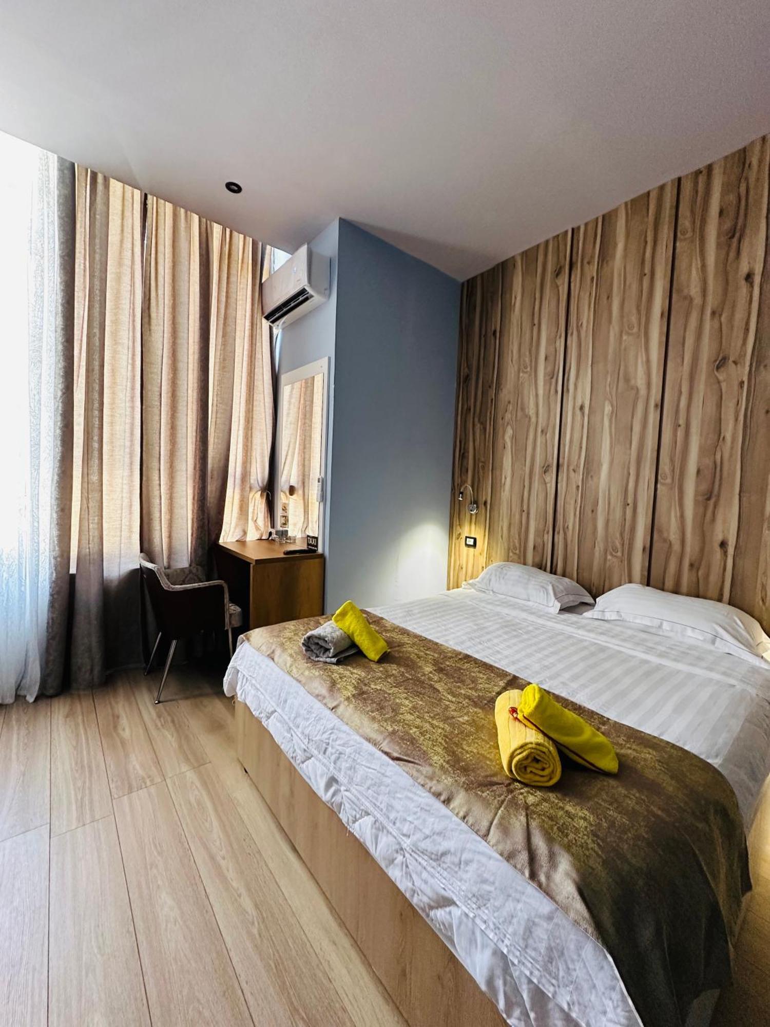 Colombia Apartments&Rooms Durrës Exteriör bild